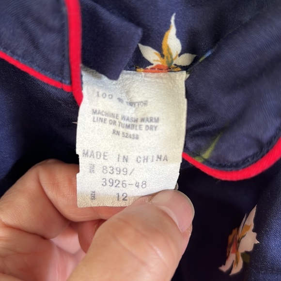 Vintage 1980s sun dress.  Dark blue with red flowers & red piping & buttons. - Picture 5 of 10